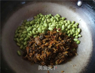 【下饭菜】酸菜炒毛豆的做法步骤：4