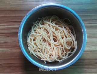 肉末泡菜意面的做法步骤：3