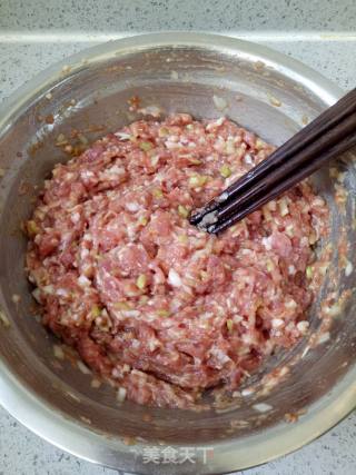 烫面千层葱香肉饼的做法步骤：5