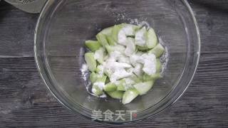 番茄炒丝瓜的做法步骤：3