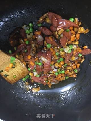 懒人版腊肠煲仔饭的做法步骤：6