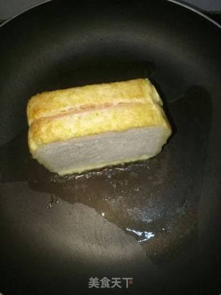 火腿蛋堡的做法步骤：5