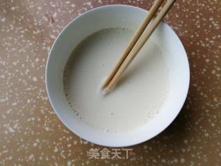 鸡蛋饼的做法步骤：2