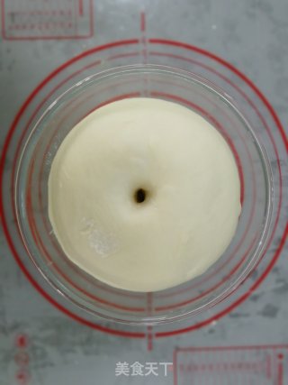 外酥里嫩的多拿滋面包的做法步骤：7