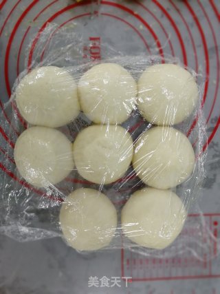 外酥里嫩的多拿滋面包的做法步骤：8