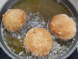 外酥里嫩的多拿滋面包的做法步骤：14