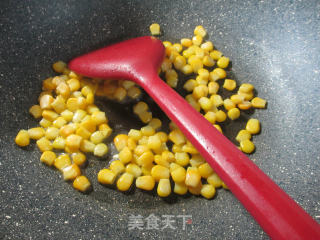 荷兰豆炒玉米粒的做法步骤：3