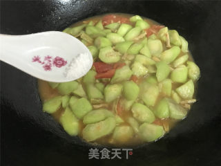 番茄扁尖笋炒丝瓜的做法步骤：8