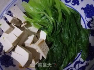 青菜豆腐烧杏鲍菇的做法步骤：2