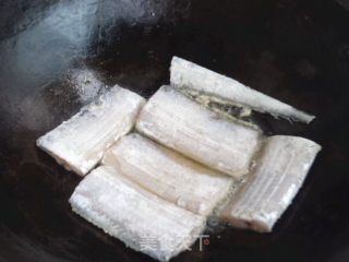 番茄带鱼的做法步骤：3