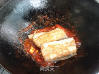番茄带鱼的做法步骤：9