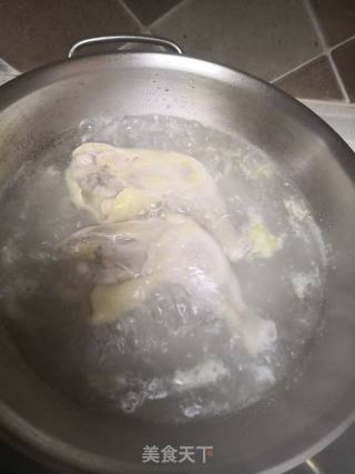 鸡腿饭的做法步骤：1