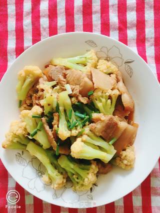 花菜炒五花肉的做法步骤：5