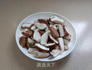 腐竹焖鲜菇的做法步骤：2