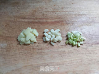 腐竹焖鲜菇的做法步骤：3