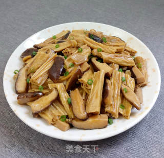 腐竹焖鲜菇的做法步骤：11