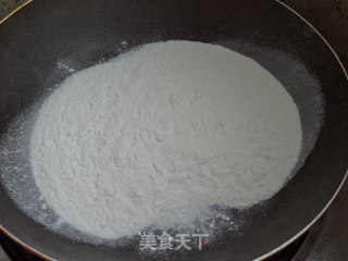 豆沙馅南瓜冰皮月饼的做法步骤：7