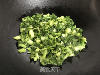 扁尖笋炒手捏菜的做法步骤：5