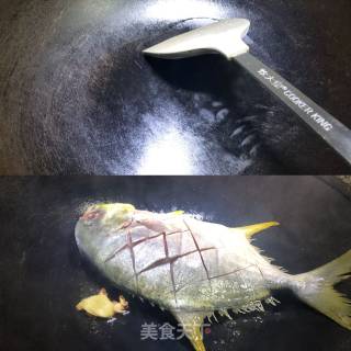 【兔子爱厨房·中秋家宴】香煎海仓鱼的做法步骤：2