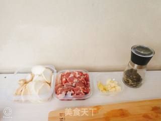 羊肉小炒杏鲍菇的做法步骤：1