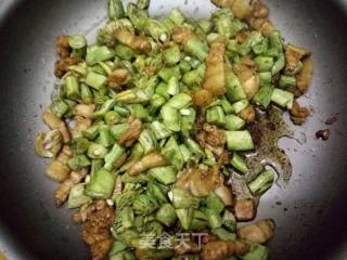 豆角焖饭的做法步骤：3