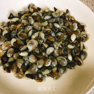 炒醉螺的做法步骤：2