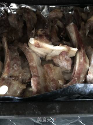 香酥烤羊排的做法步骤：3