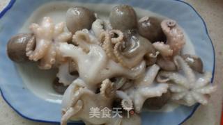 水煮八爪鱼的做法步骤：1