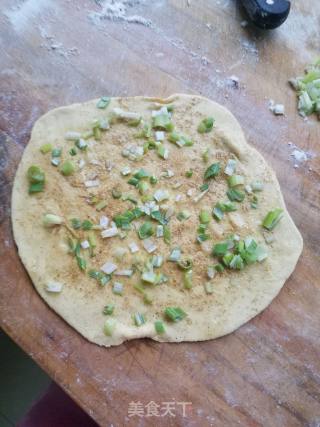 香脆玉米葱花油饼的做法步骤：4