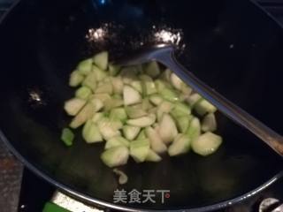 清炒丝瓜的做法步骤：3