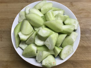 鲜贝扁尖笋丝瓜的做法步骤：4