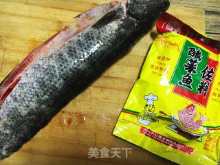 家庭版酸菜鱼的做法步骤：1