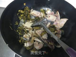 家庭版酸菜鱼的做法步骤：6