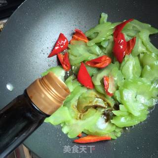 凉瓜炒牛肉的做法步骤：11