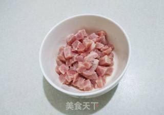 莴笋胡萝卜肉丁炒饭的做法步骤：4