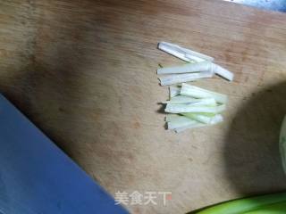 海带丝拌素鸡翅的做法步骤：4