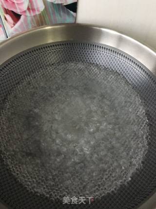 红油海带丝的做法步骤：2