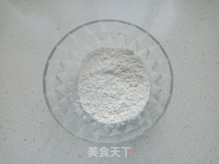 金枪鱼肠鸡蛋饼的做法步骤：4