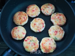 酸菜土豆煎饼的做法步骤：9