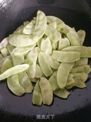 蒜烧峨眉豆的做法步骤：3