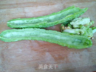 孜然苦瓜的做法步骤：2