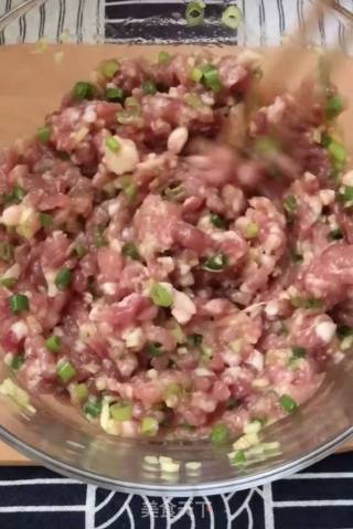 蒸胡萝卜肉丸的做法步骤：3