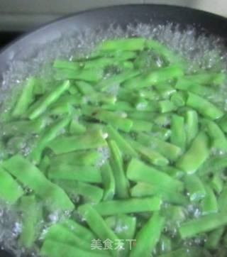 四季豆炒肉的做法步骤：3