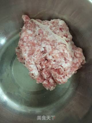 西葫芦肉包子的做法步骤：2