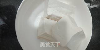 小葱拌豆腐的做法步骤：1