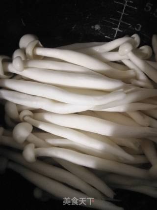 肉末蒸白玉菇的做法步骤：1