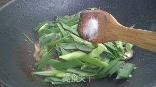 蒜苗炒肉丝的做法步骤：12