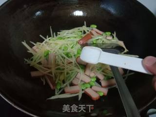 土豆毛豆炒鸡蛋干的做法步骤：6