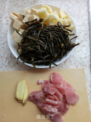干豆角炖土豆的做法步骤：1