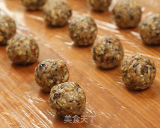 五仁月饼的做法步骤：18